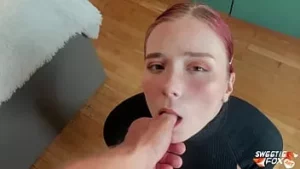 Man facefuck, ruwe poesje neukbeurt van gehoorzame roodharige en cum op tieten