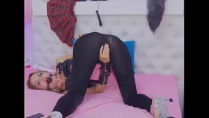 أنا عاهرتك وأريدك أن تعرف ذلك