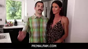 Primalfam - خطة زوجة الأب وصديقته لتدمير أي الجوز نوفمبر
