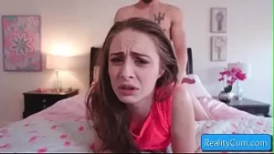 سلوتي شقراء هوتي allie نيكول استمتع مص ضخم دهن صياح الديك و ابتلاع هو عميق أسفل لها حلق