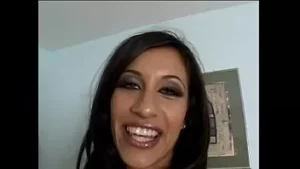 لا تدعو هيرب كولينز الفتيات اللواتي يخطو خطواتهن الأولى المتعثرة في صناعة البالغين فحسب ، بل إنجازاتهن أيضًا في جميع أنحاء العالم نجمات الإباحية اللاتينيات الجمال اللاتيني مونيكا بريز