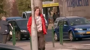 Vânând un sclav în oraș. victima roșcată Eveline Foxy. partea 1. urmând-o, capturând-o și începe antrenamentul ei crud.