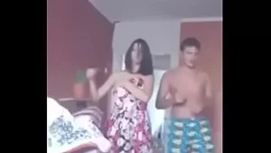 Bruder beim Blowjob von Nachbarstochter erwischt