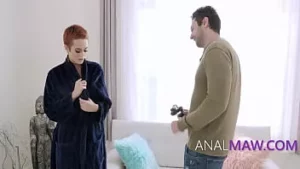 Une milf gère un scandale avec une sodomie
