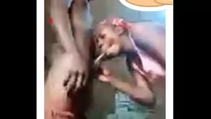 Nigerianisches Mädchen oluwabunmi omotayo Live-Blowjob mit Freunden bei Messenger-Videoanruf