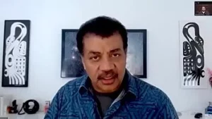 مقابلة مع نيل تايسون حول الكتاب الجديد
