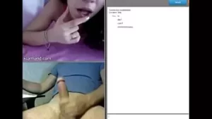 Fată cu sâni mari cu corp perfect pe chat sexual