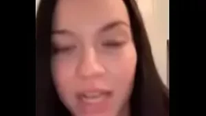 Girl shows her nice ass on periscope