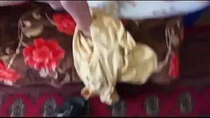 يمارس الجنس مع صديقتي الثلاثي مع صديقي