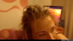 زوجة الغش على الهاتف يأكل نائب الرئيس!