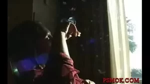 Donzela esmagadora goza muitas vezes
