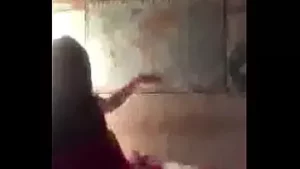 उसे कुछ सुंदर दृढ़ स्तन मिले - आइवी-बी