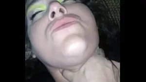 Milf submissa ama mãos de papis c. e amordaçando ela
