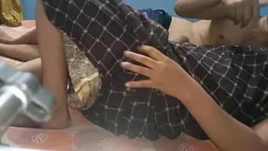 Nuevo indio desi caliente monika bhabhi sexo con su su nuevo novio