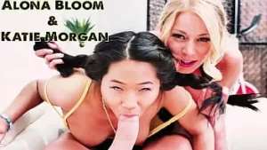 Geile stiefdochter Alona Bloom wil papa's lul en vrouw Katie Morgan komt bij de familie