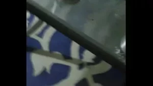 Esposa chupadora de pau toma uma grande carga cremosa de esperma em sua buceta depois de me pegar masturbando com sua irmã