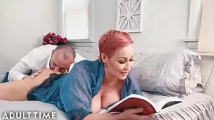 Model razem Ryan Keely marzy o waleniu wielkiego kutasa