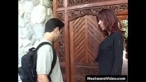 أم أفضل صديق لها شعر بني محمر تحب أن تمارسه يومًا بعد يوم