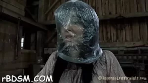 الكمال المغري هو إظهار حلمتها