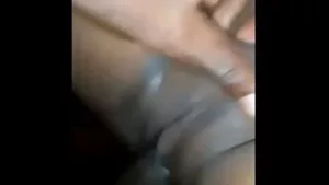 أنا أنين بسبب ذلك الديك الكبير ، ونافورات كس بلدي