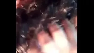 Tamil ha permesso di mostrare le sue tette nude 1