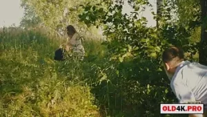 Der Teenie mit den großen Naturtitten und der perverse Opa